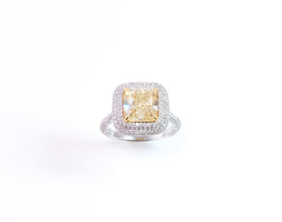 "Darling" 4.25-carat Fancy Light Yellow Diamond Platinum Ring