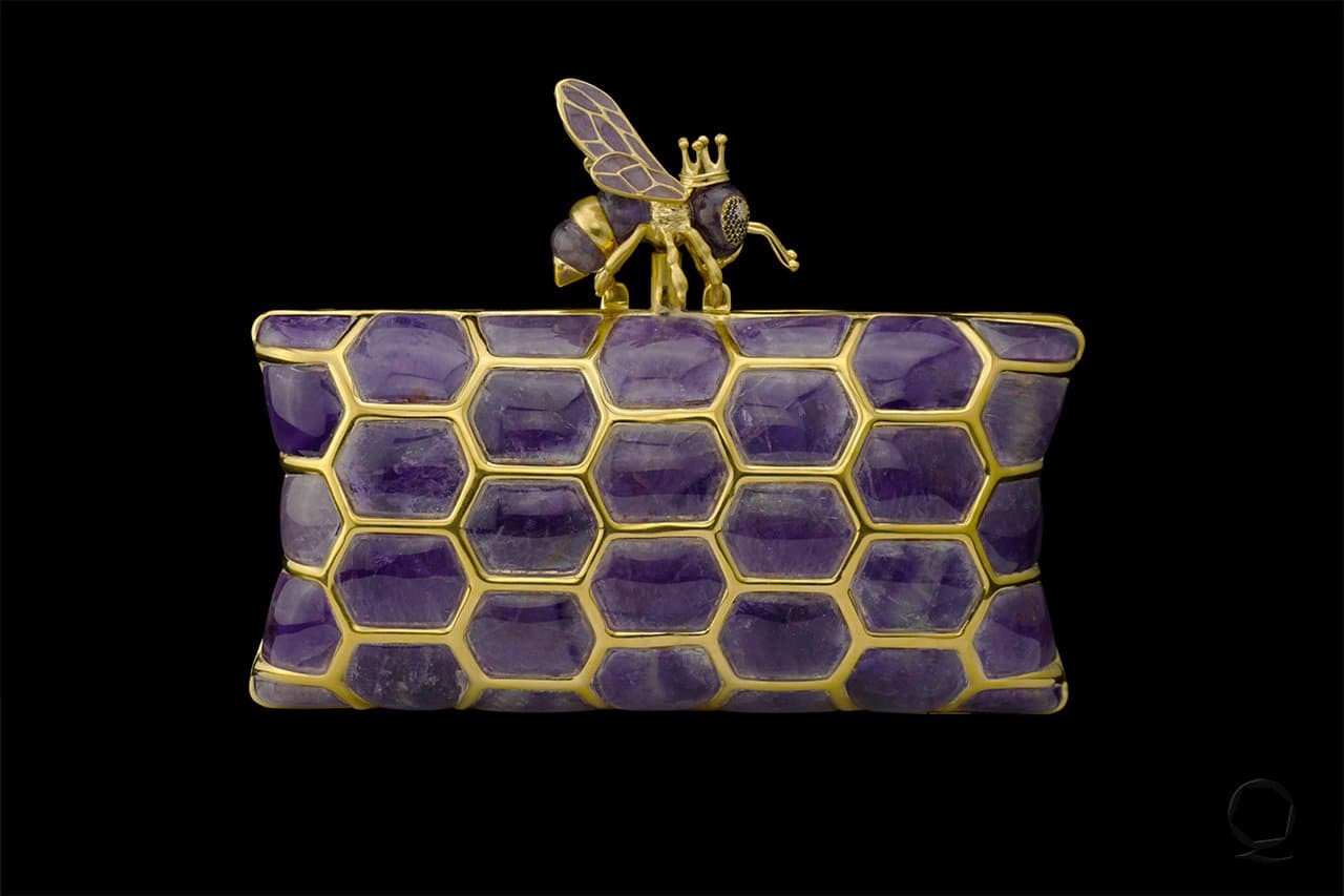 Carved Amethyst Handbag Clutch "Kleodora Queen Bee" - Surround Art & Diamonds Sculptures & Statues by L'Aquart